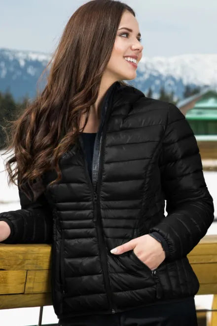 Moteriška dygsniuota striukė, juoda