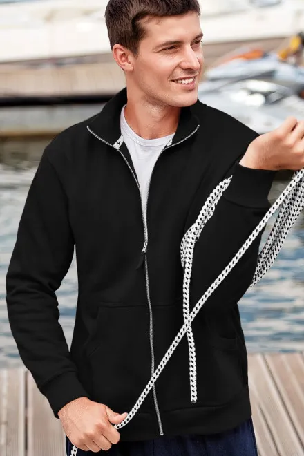 Paprasti vyriški marškinėliai be gobtuvo, juoda